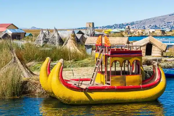 floating islands of uros